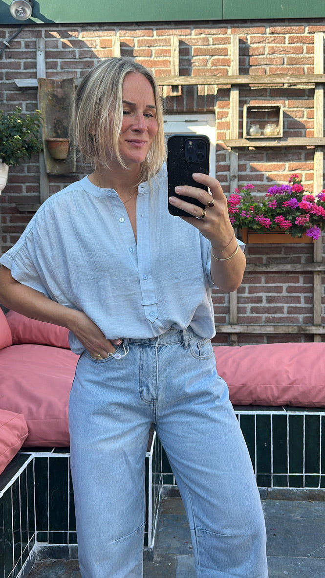 Ginny - licht blauw blousje