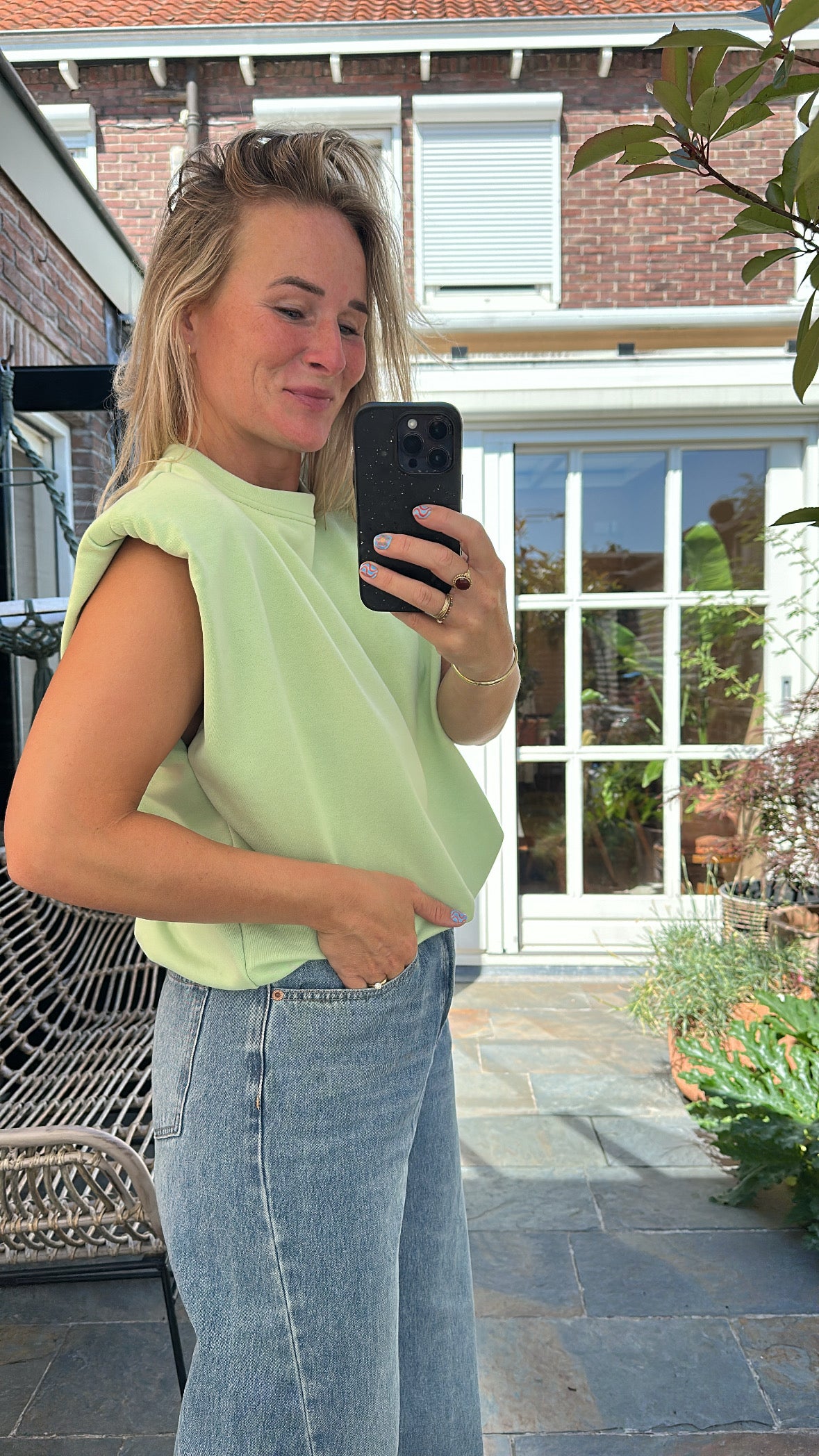 Isla - sweat top met schoudervulling groen