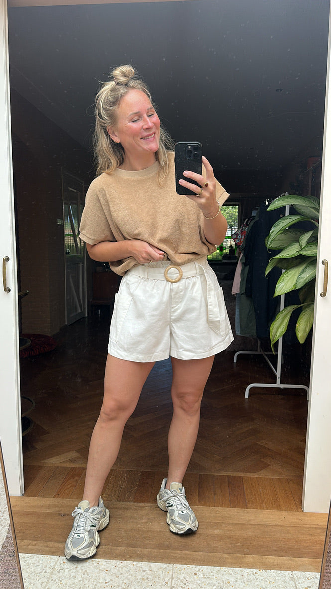 Soline - witte denim short met riem