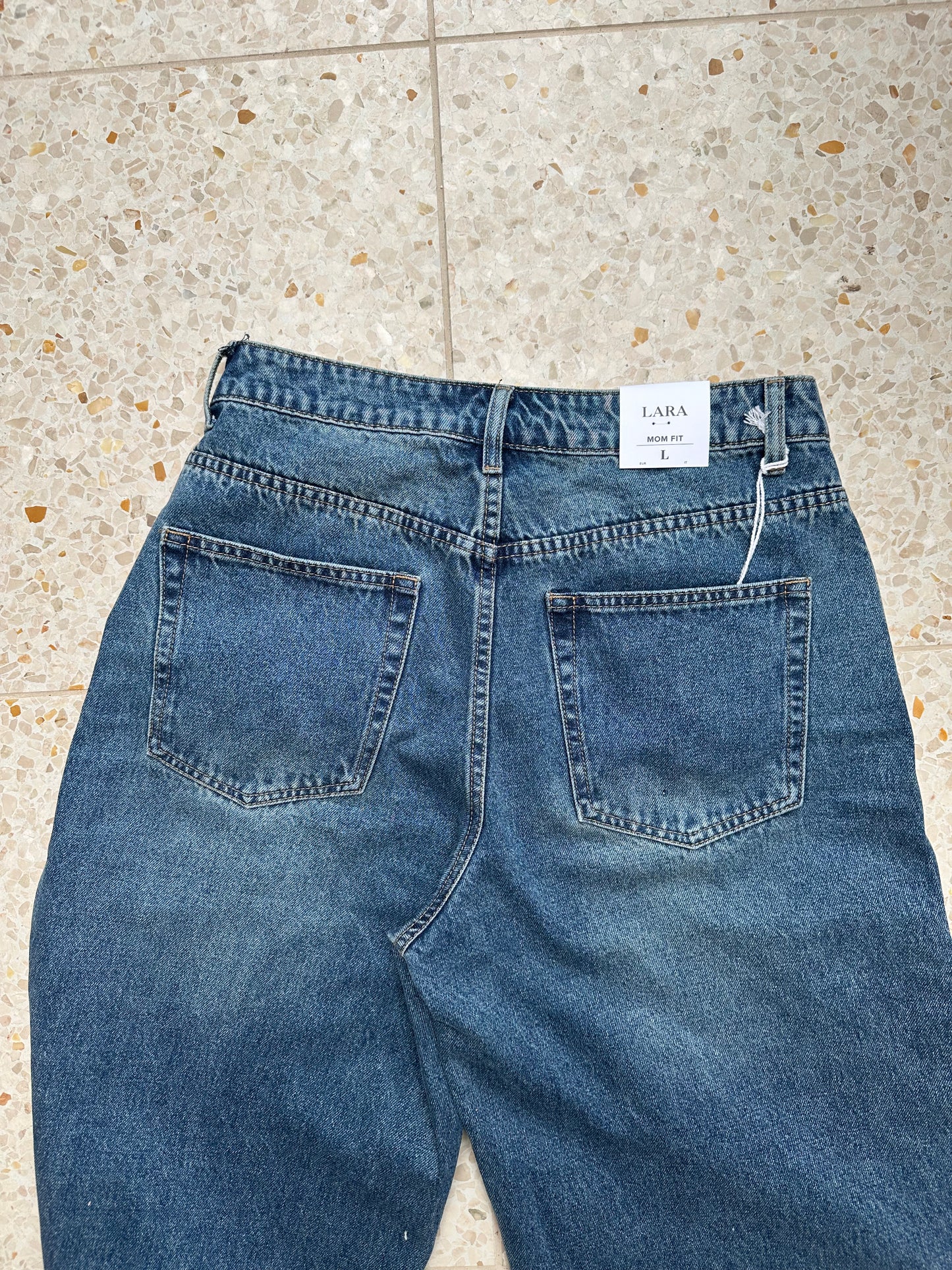 Lara - mom jeans high waist