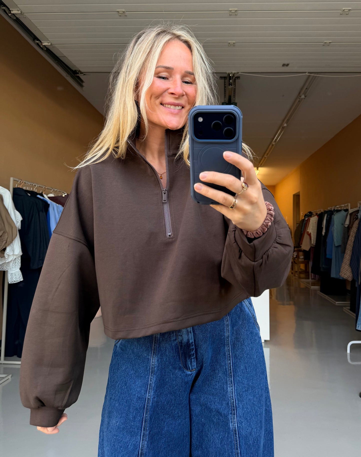 Kiki - cropped sweater bruin