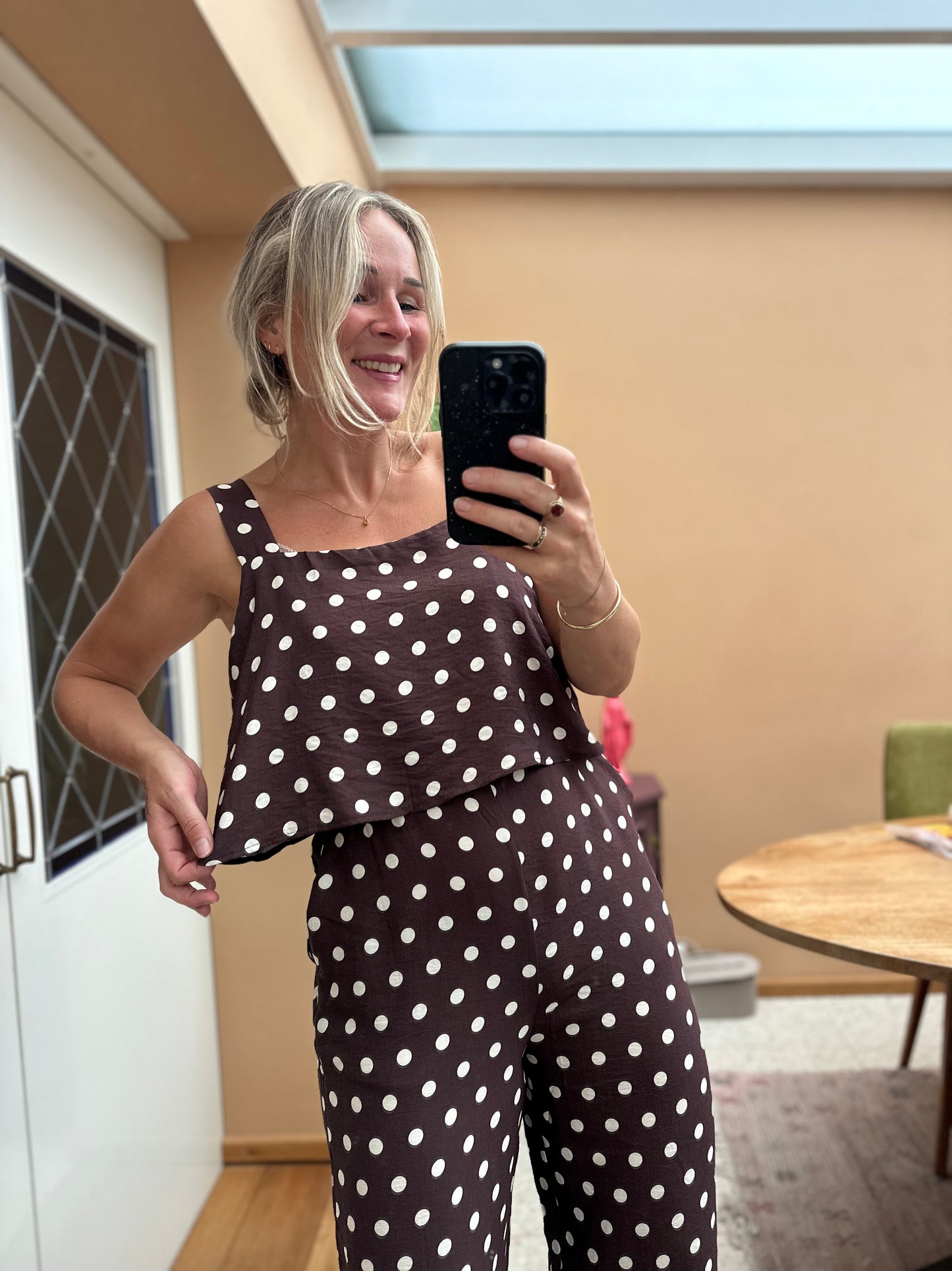 Hiba - jumpsuit stip bruin/wit