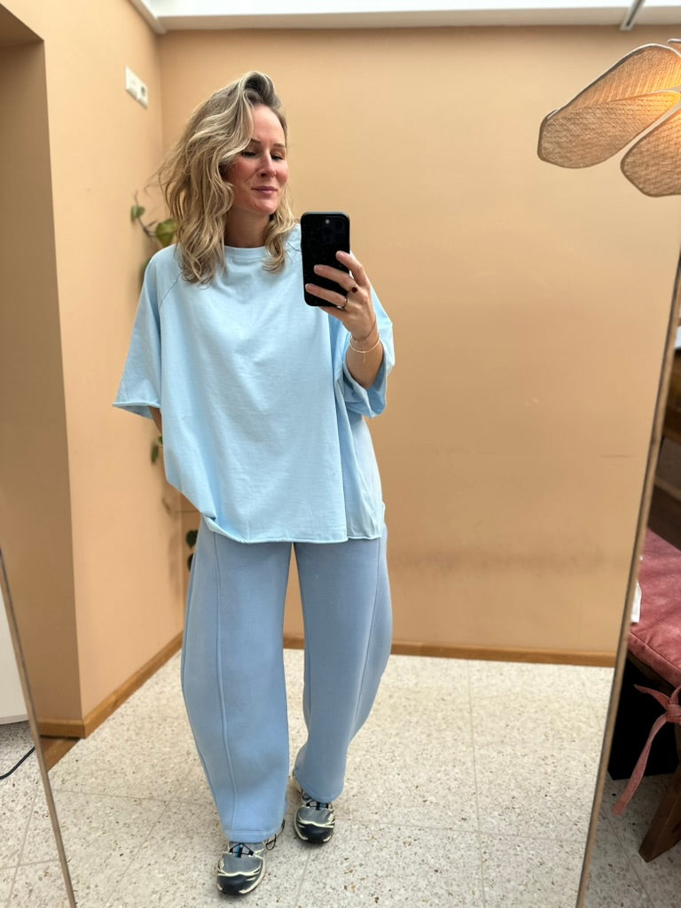 Brianna - oversized t-shirt licht blauw
