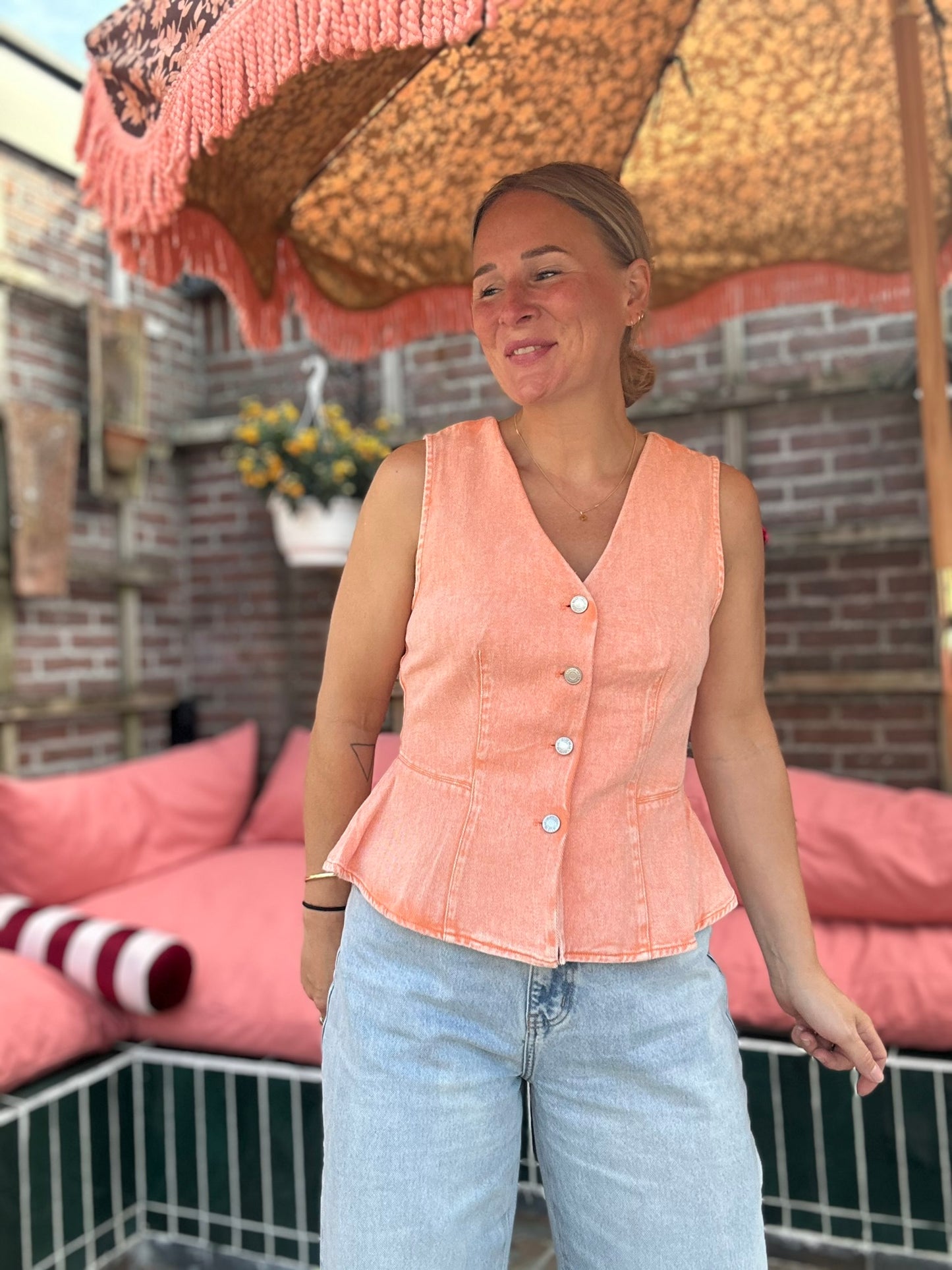 Fara - peach denim gilet