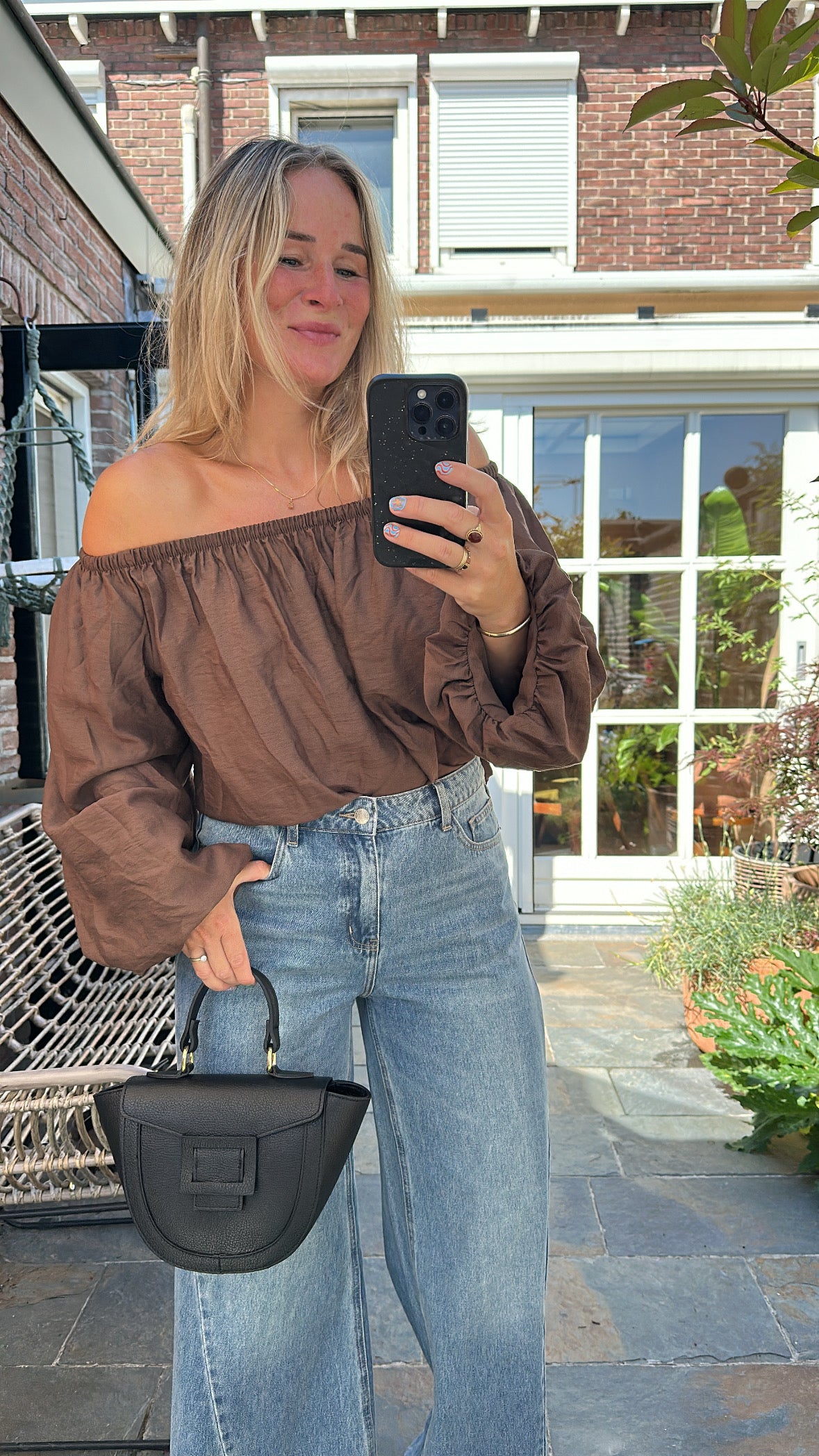 Imre - off shoulder top bruin