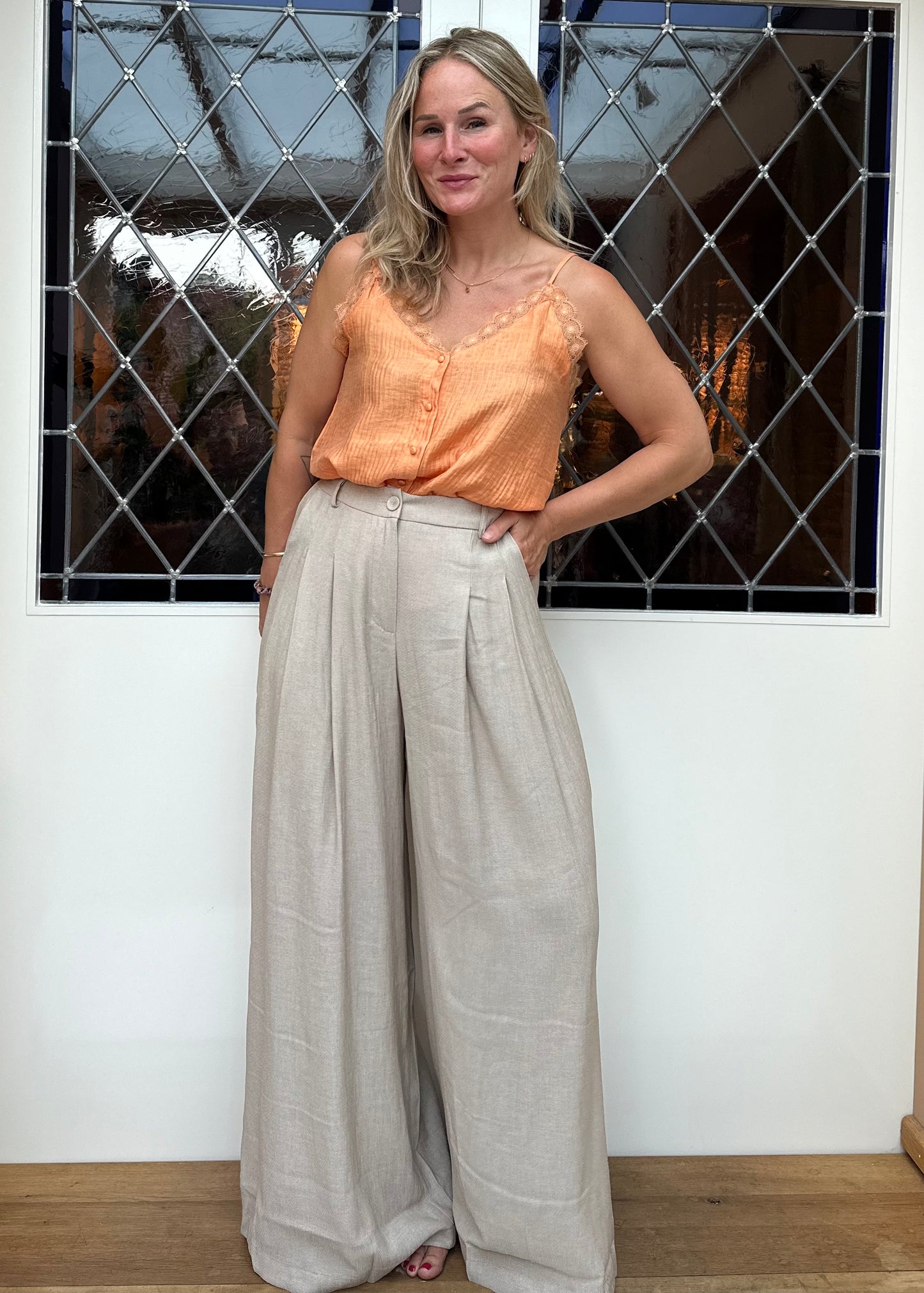 Dewi - bandplooi pantalon beige