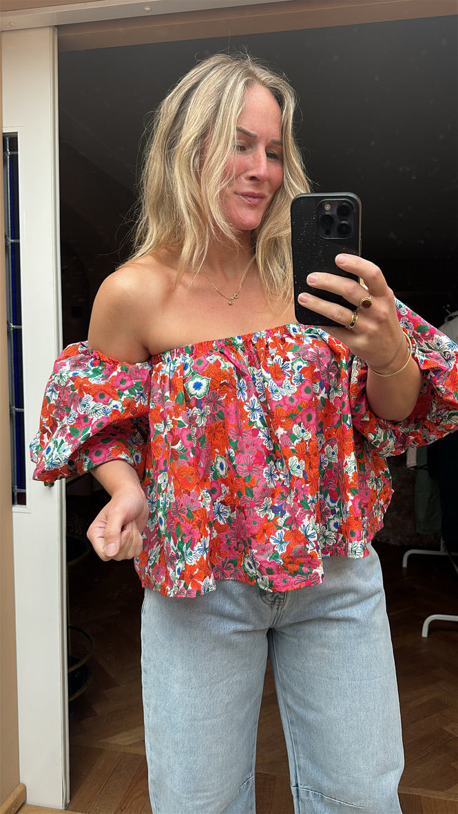 Betti - off shoulder bloemen top, rood
