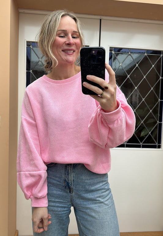 Bracy - licht roze velvet look sweater