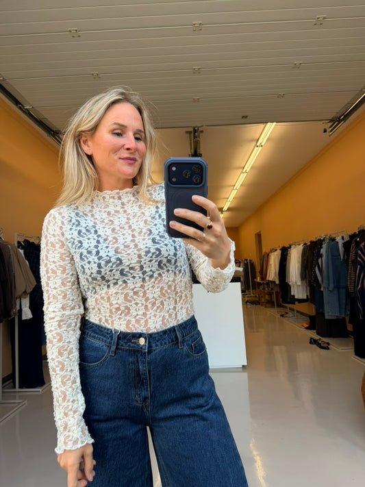 Lex - beige kanten top