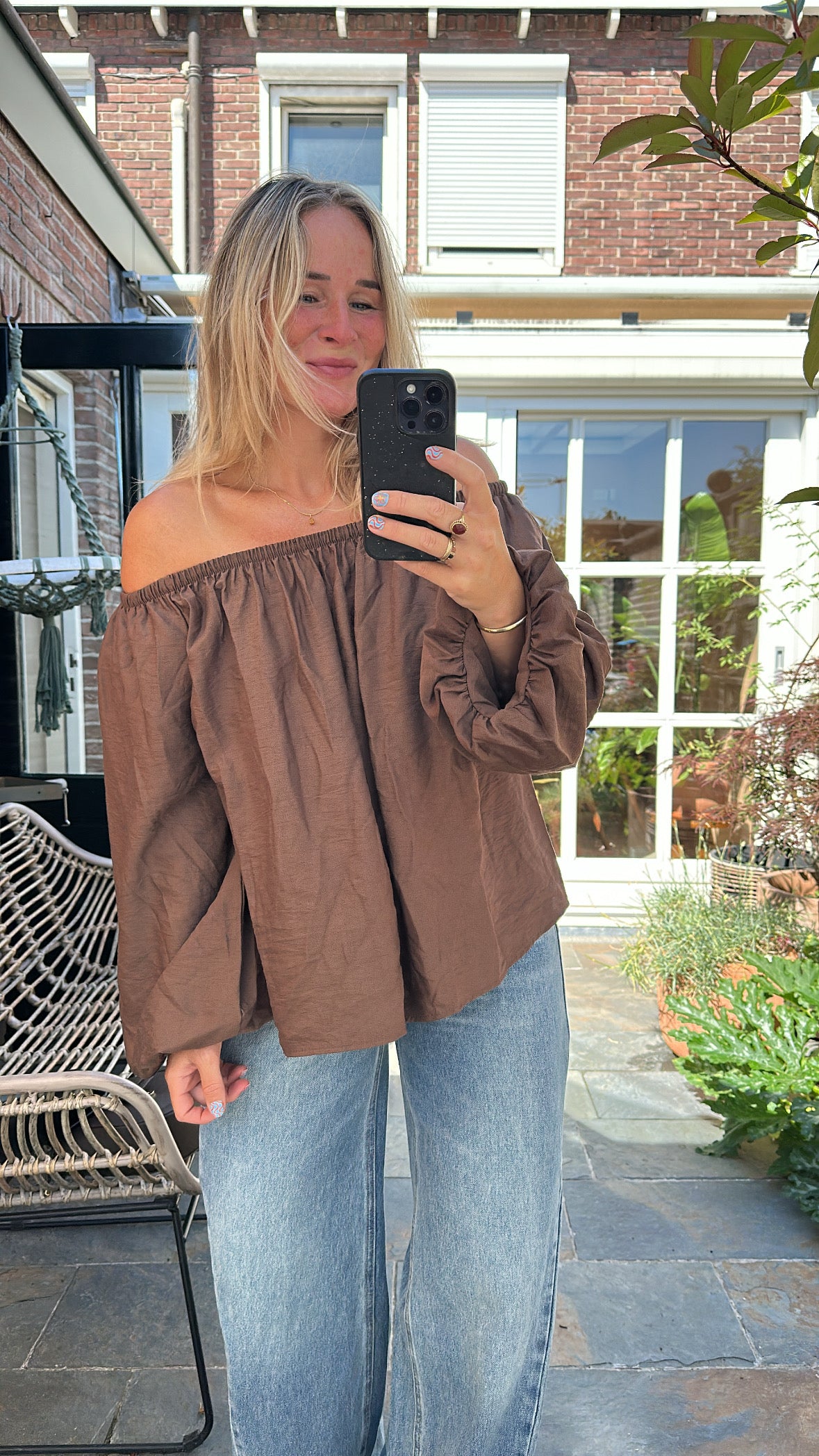 Imre - off shoulder top bruin