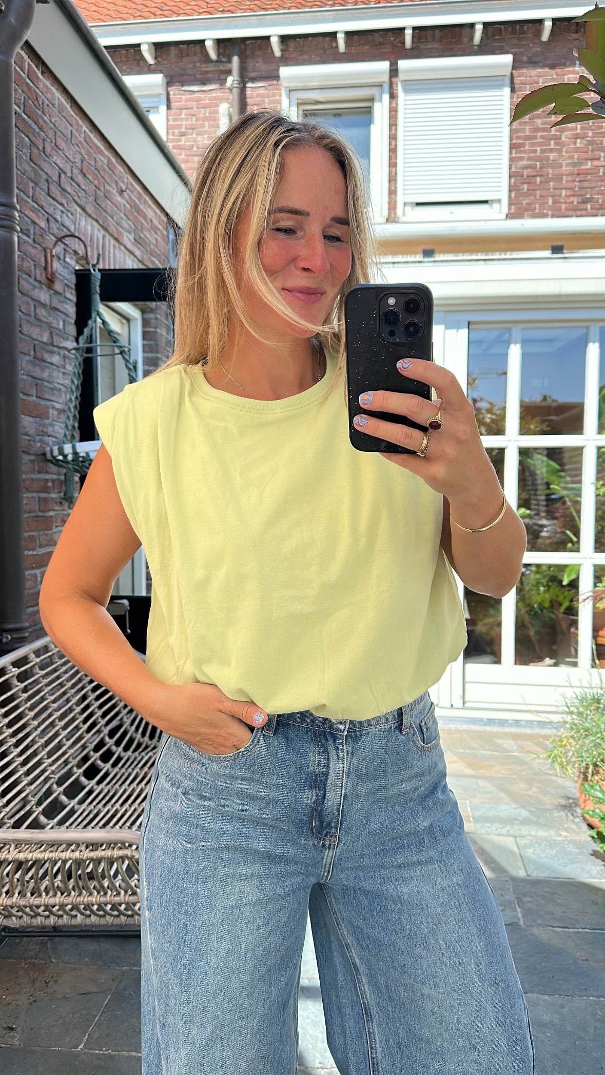 Ireen - groene top met schoudervulling