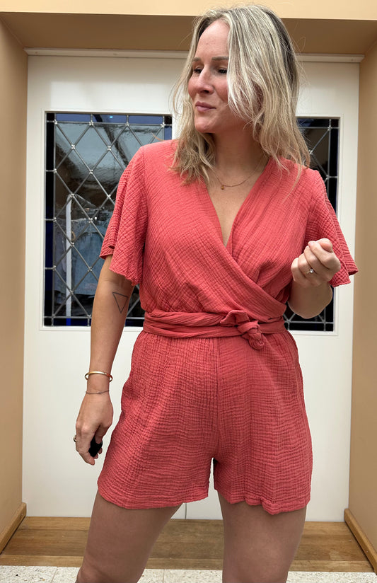 Fas - overslag playsuitje zalm
