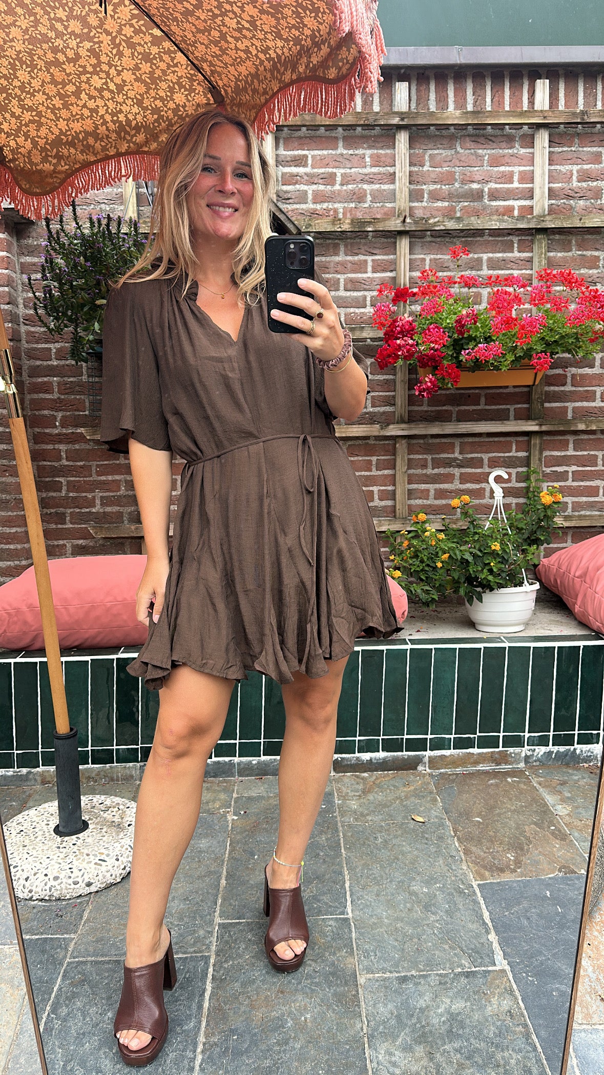 Evi - bruin jurkje