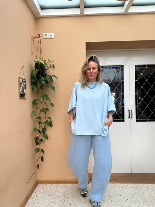 Brianna - oversized t-shirt licht blauw