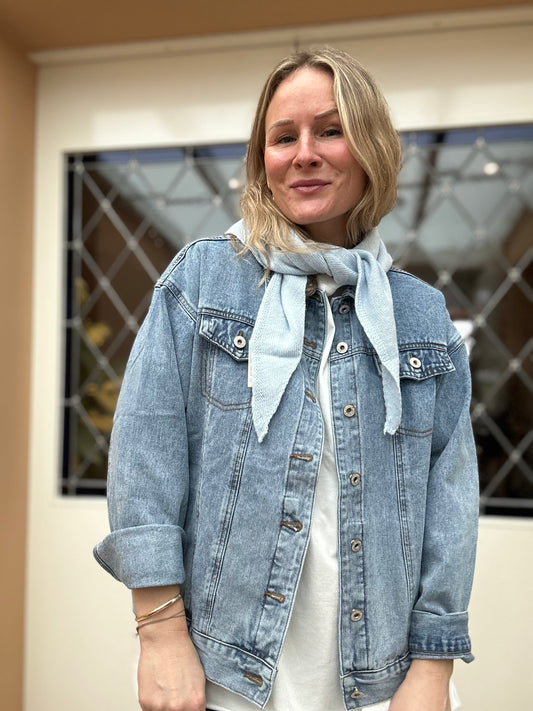 Kaia - sjaaltje licht blauw