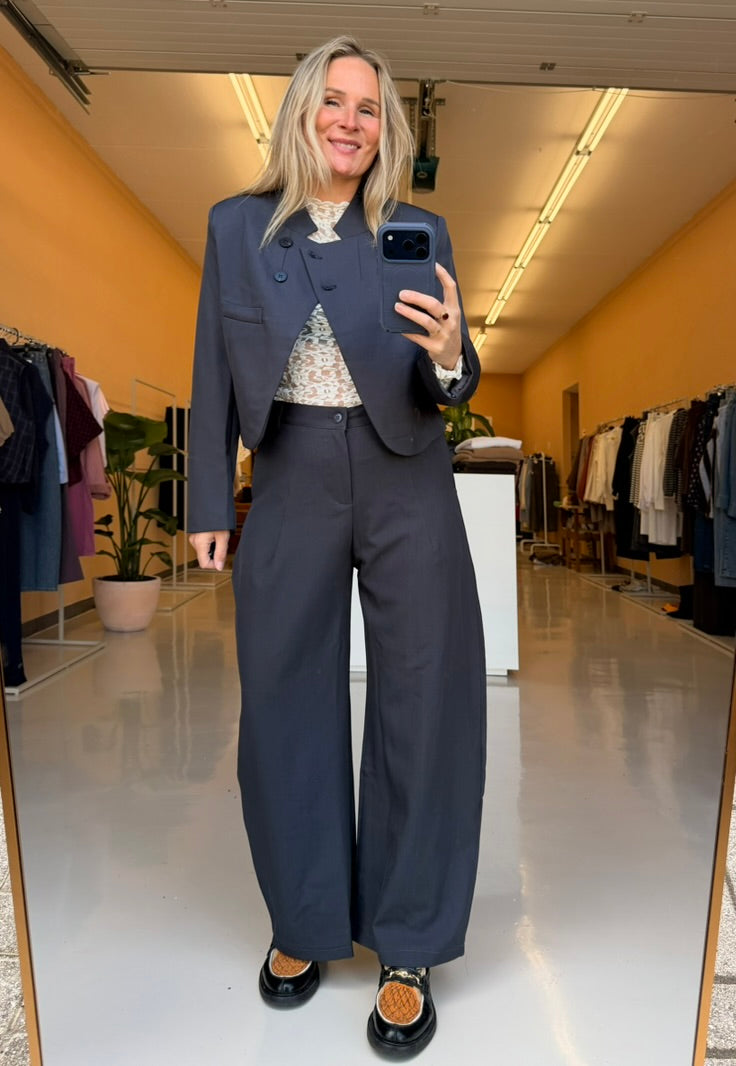 Lana - donker grijze pantalon