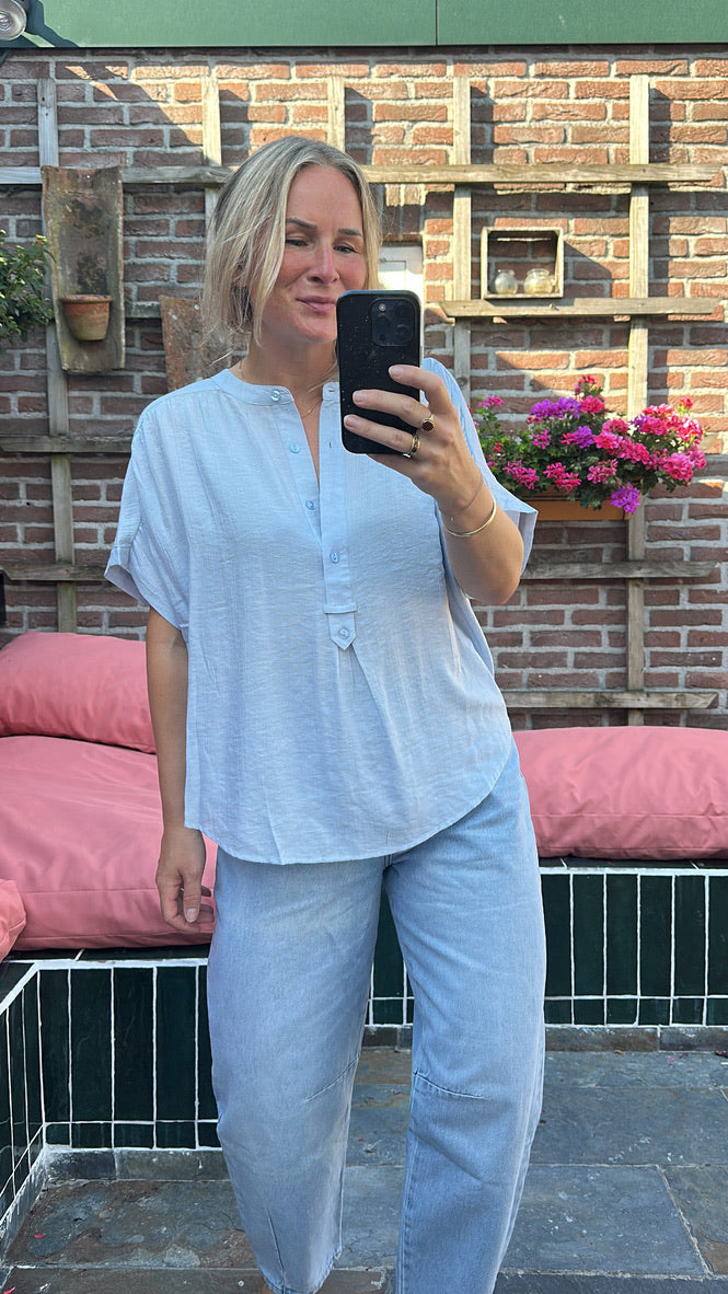 Ginny - licht blauw blousje