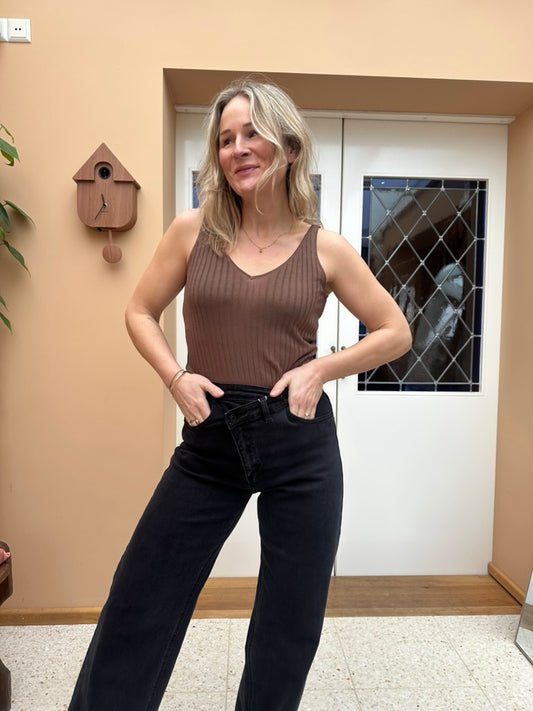 Bijou - bruine gebreide top v hals