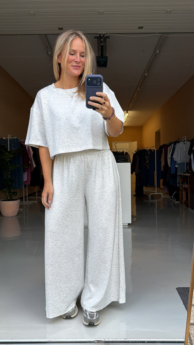 Jenna - zacht cropped shirt grijs melange