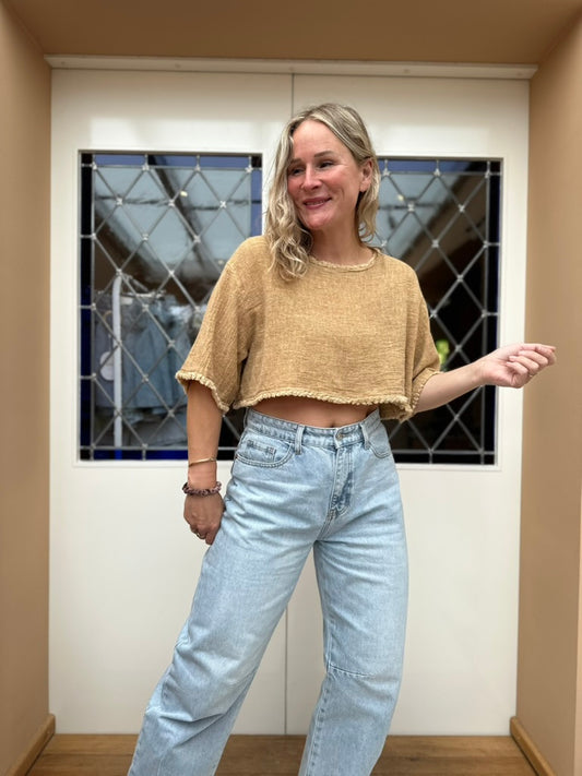 Flo - cropped shirtje camel