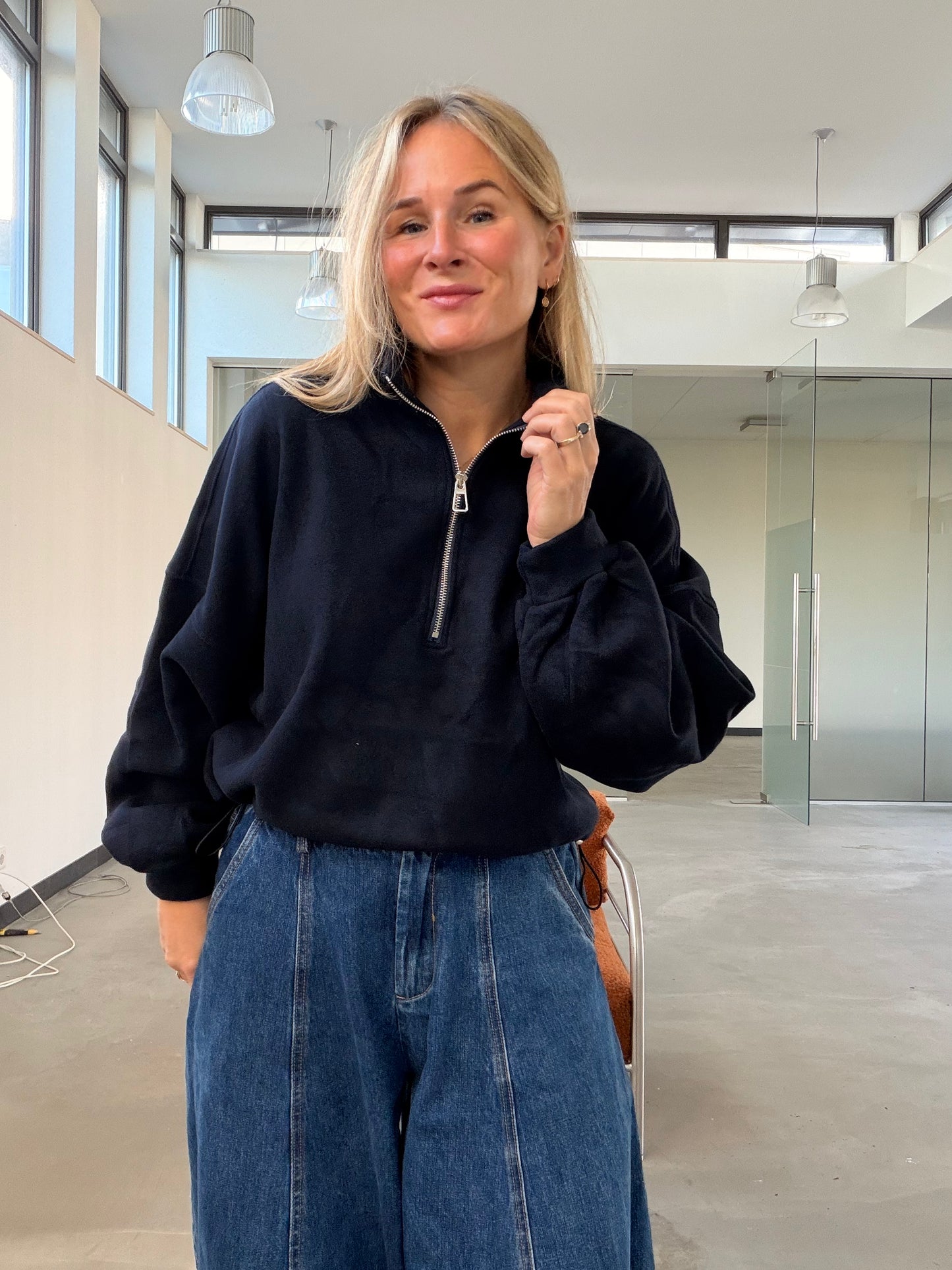 Len - sweater donker blauw cropped