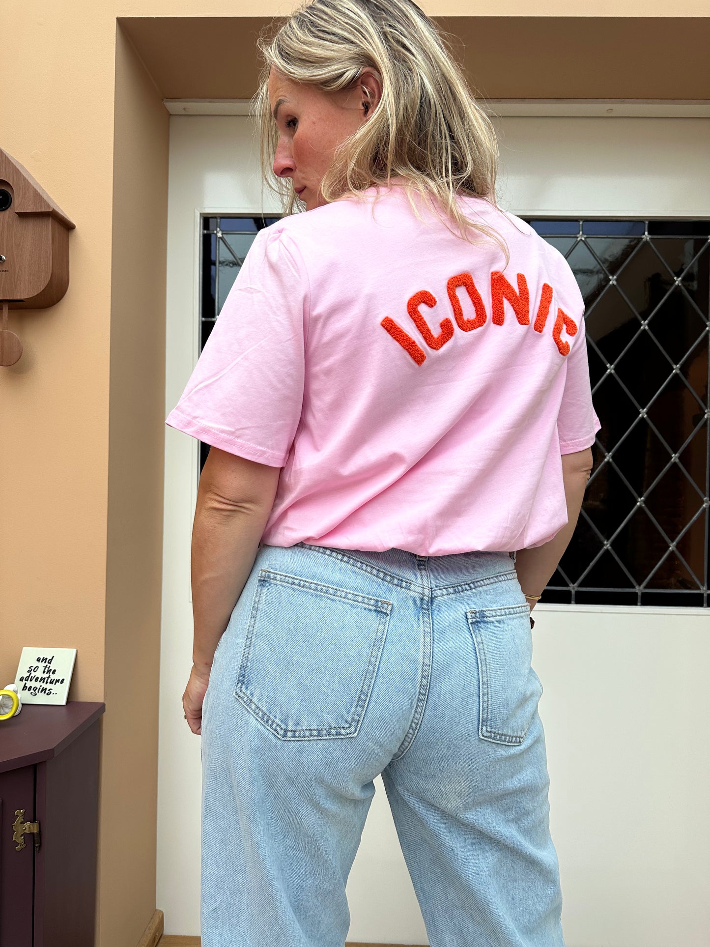 Fieve - roze cropped shirt iconic