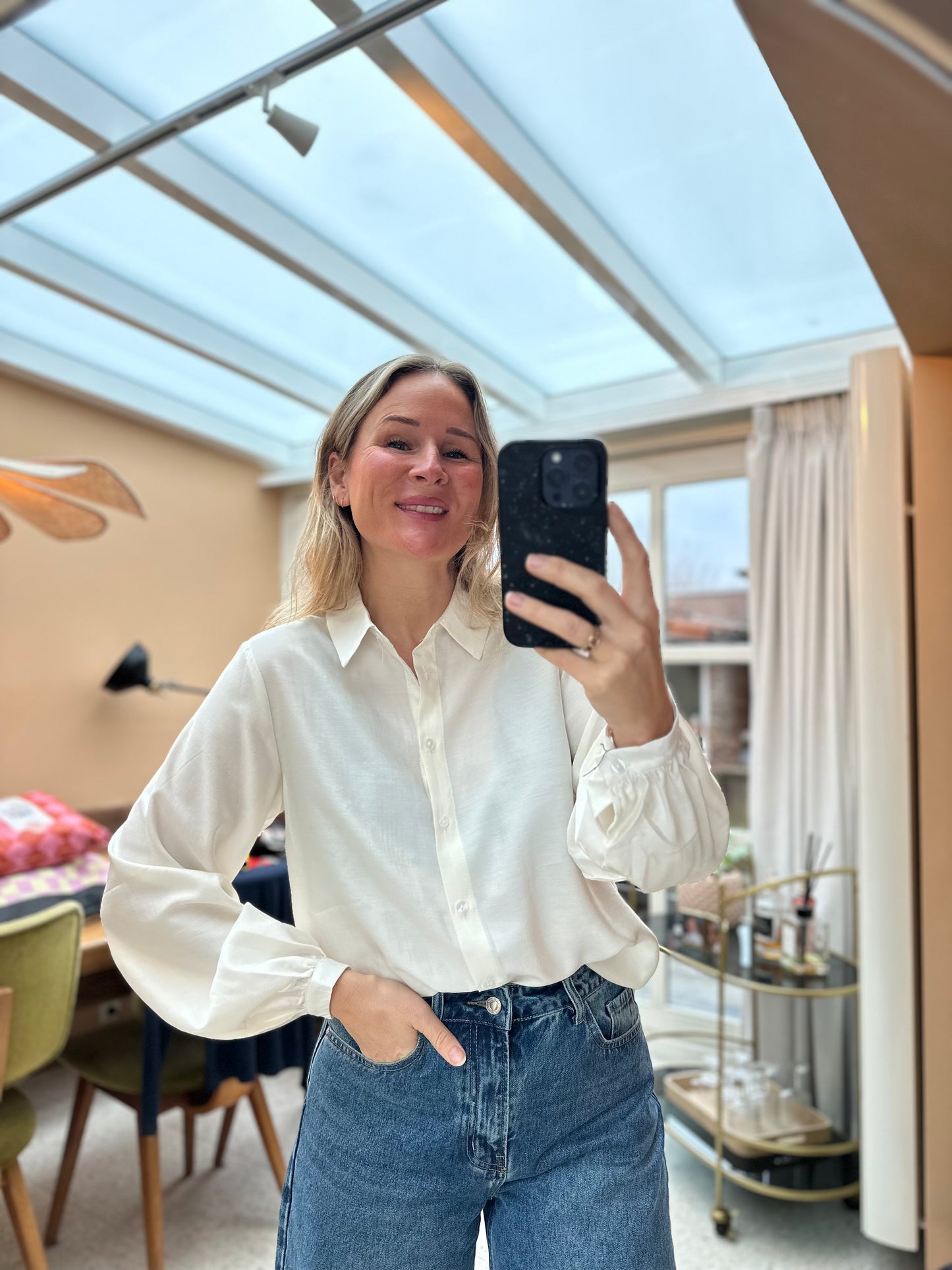 Newa - off white basic blouse