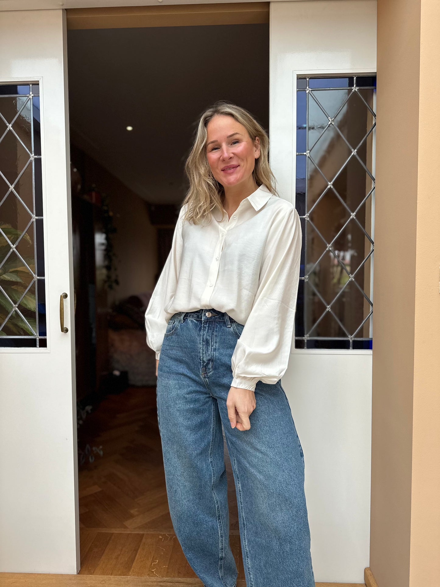 Newa - off white basic blouse