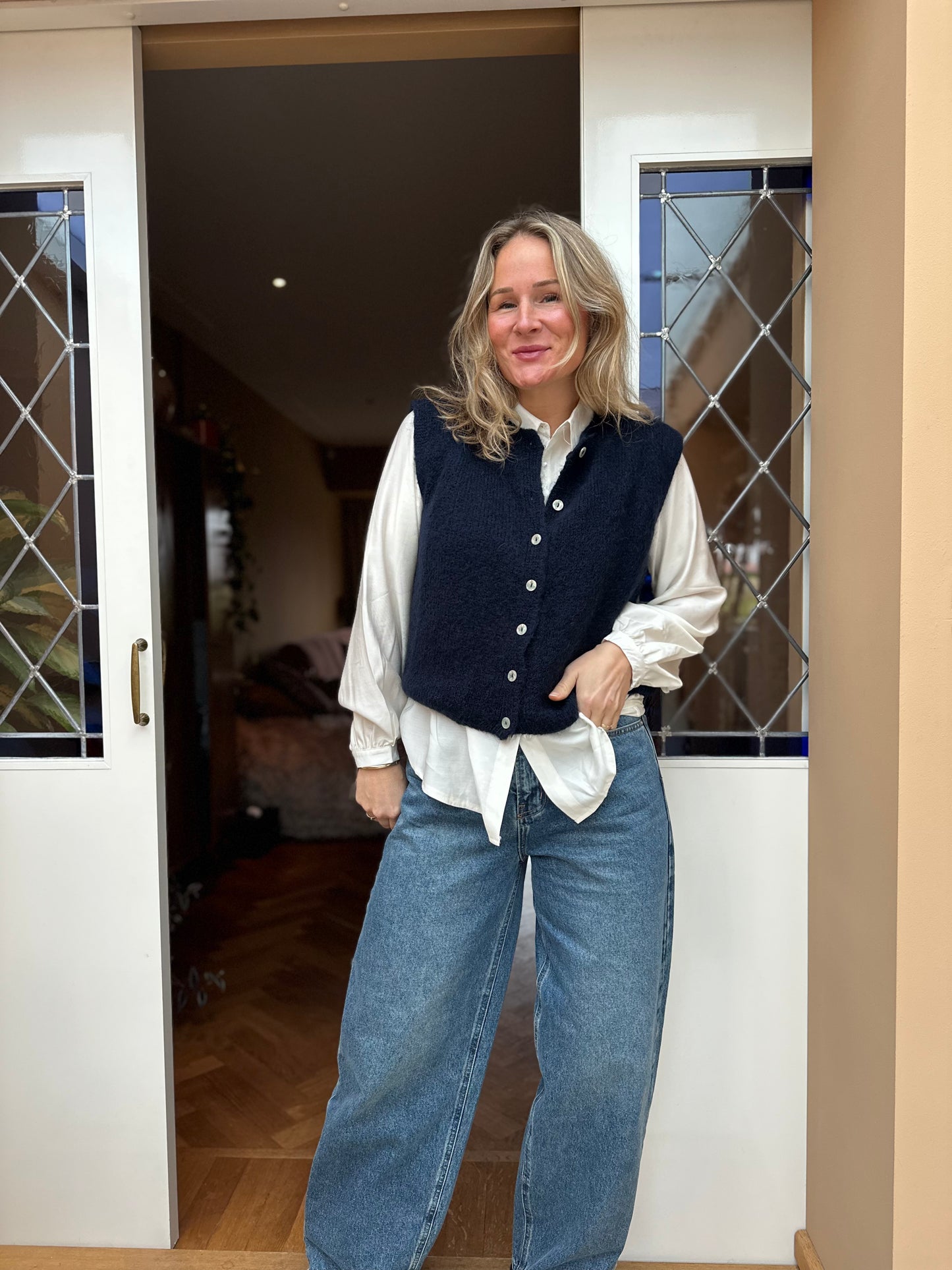 Newa - off white basic blouse