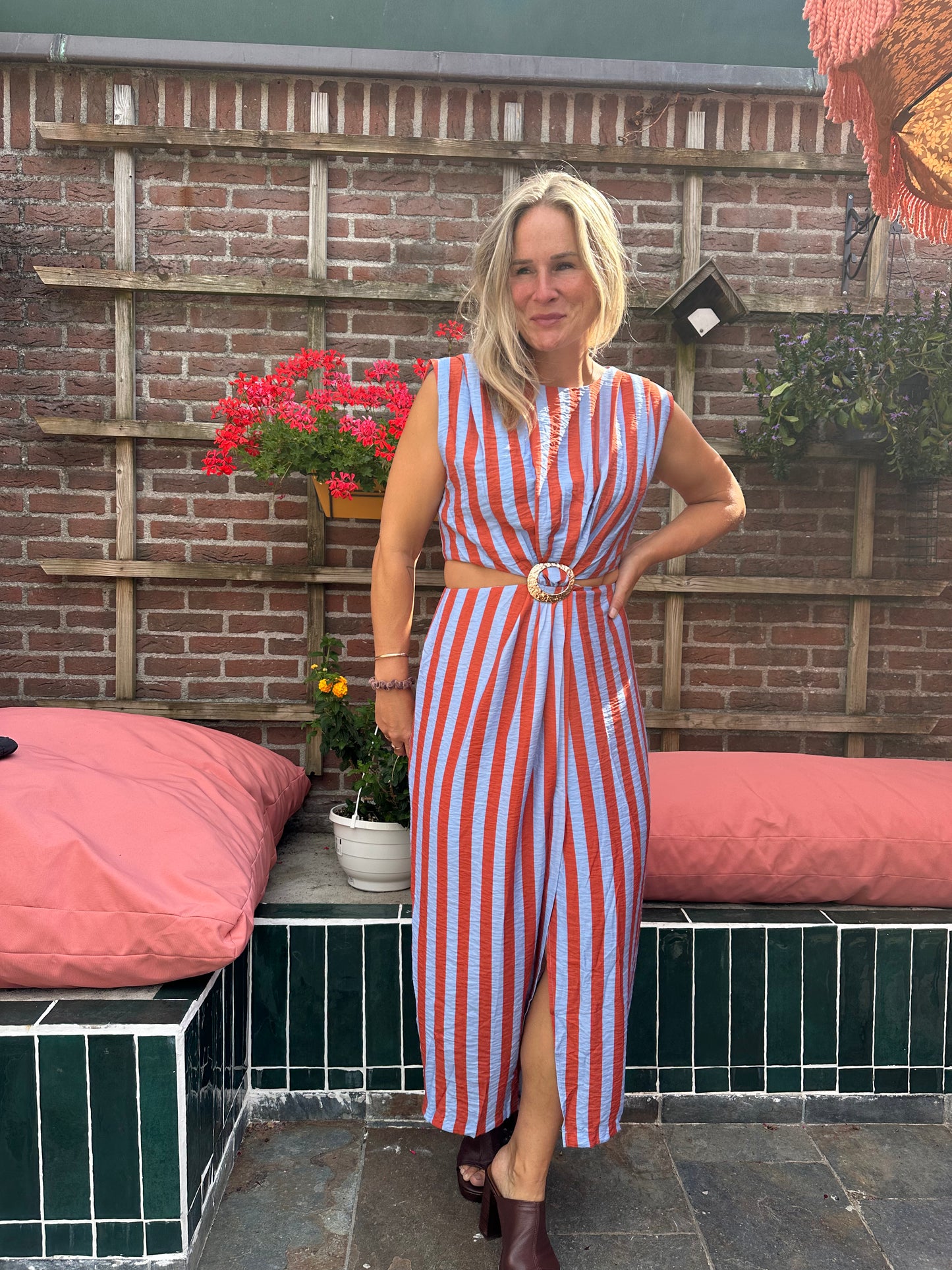 Iva - strepen jurk met gesp