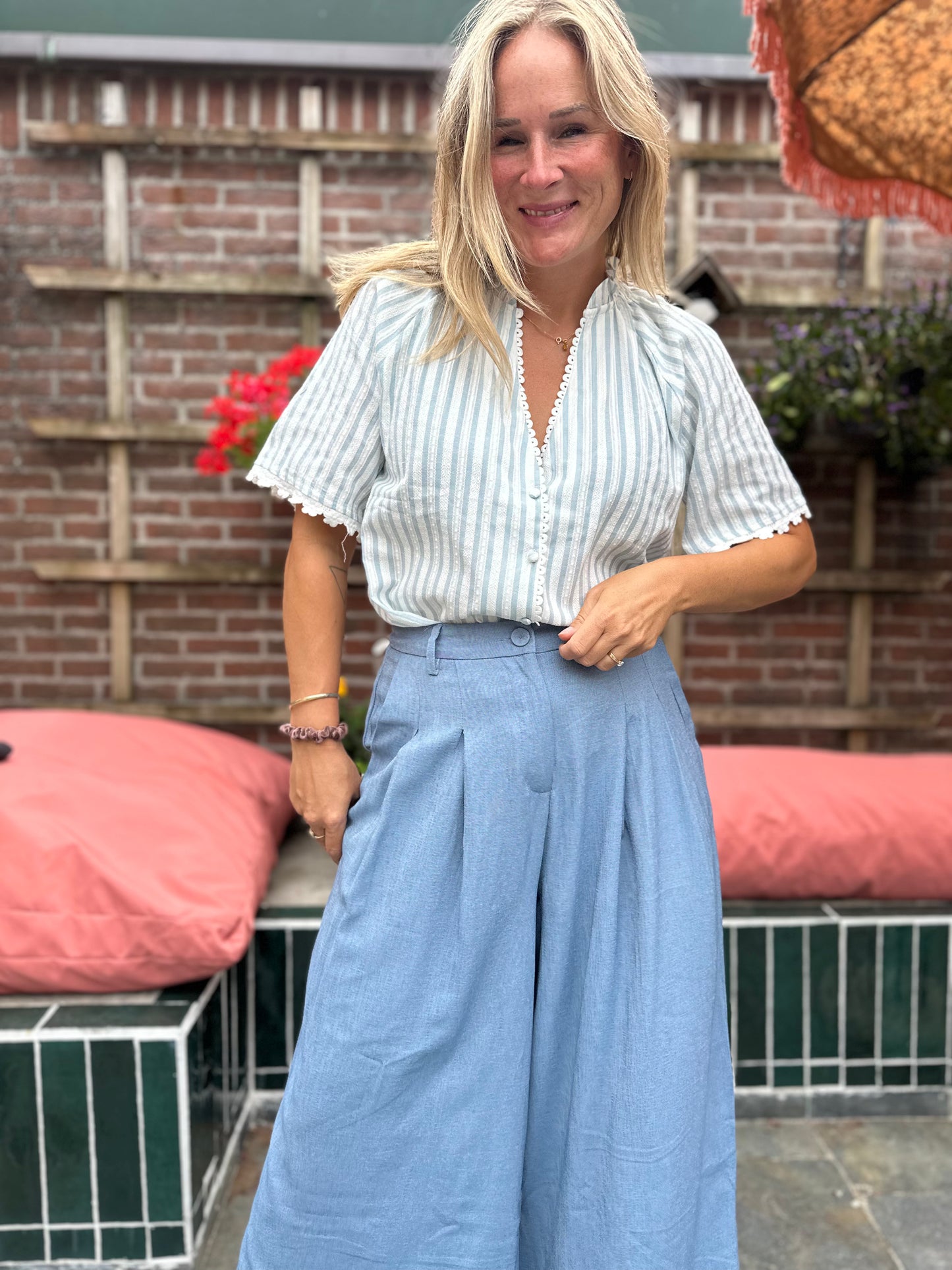 Ilse - blauw wit gestreept blousje