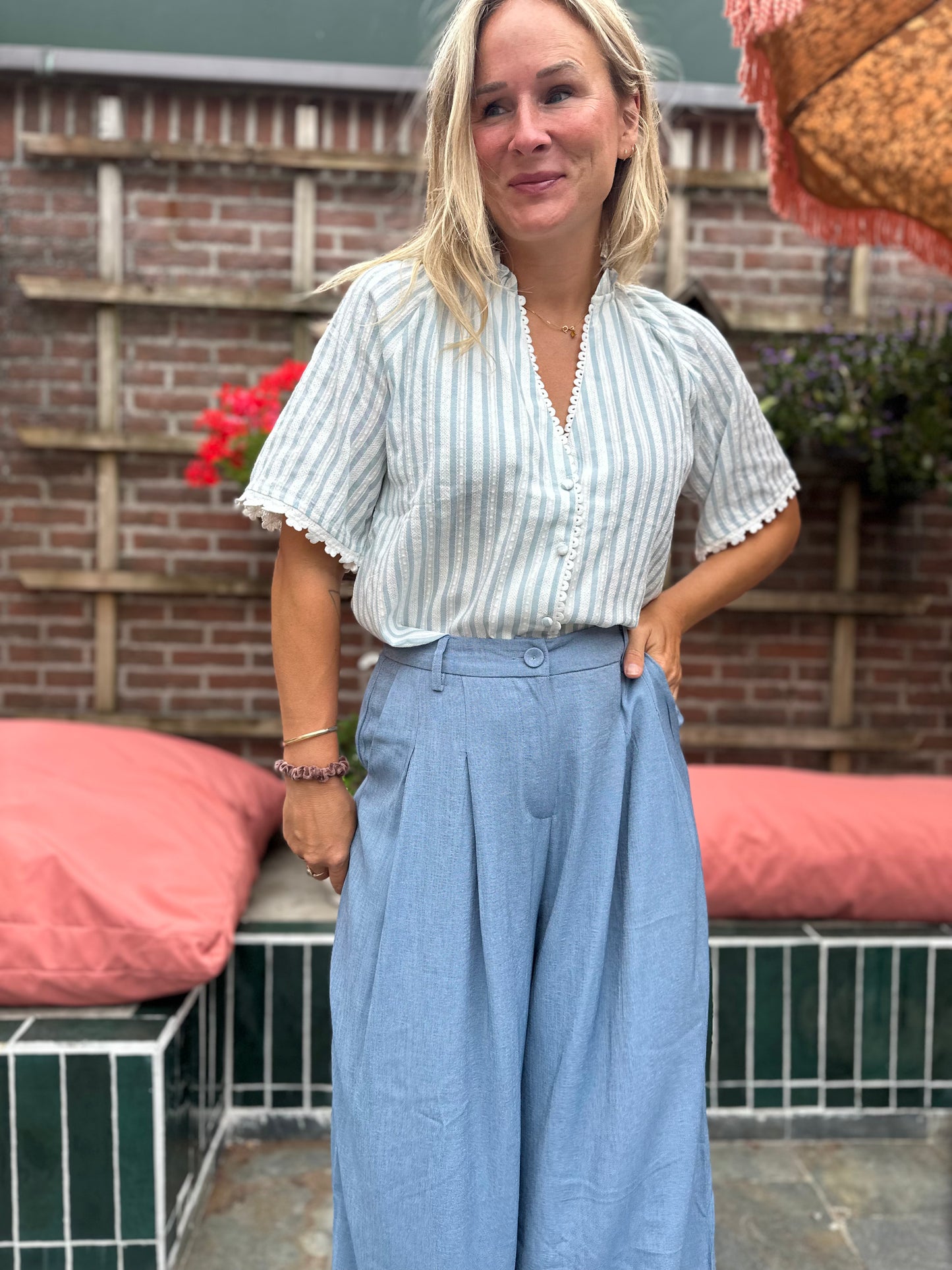 Ilse - blauw wit gestreept blousje