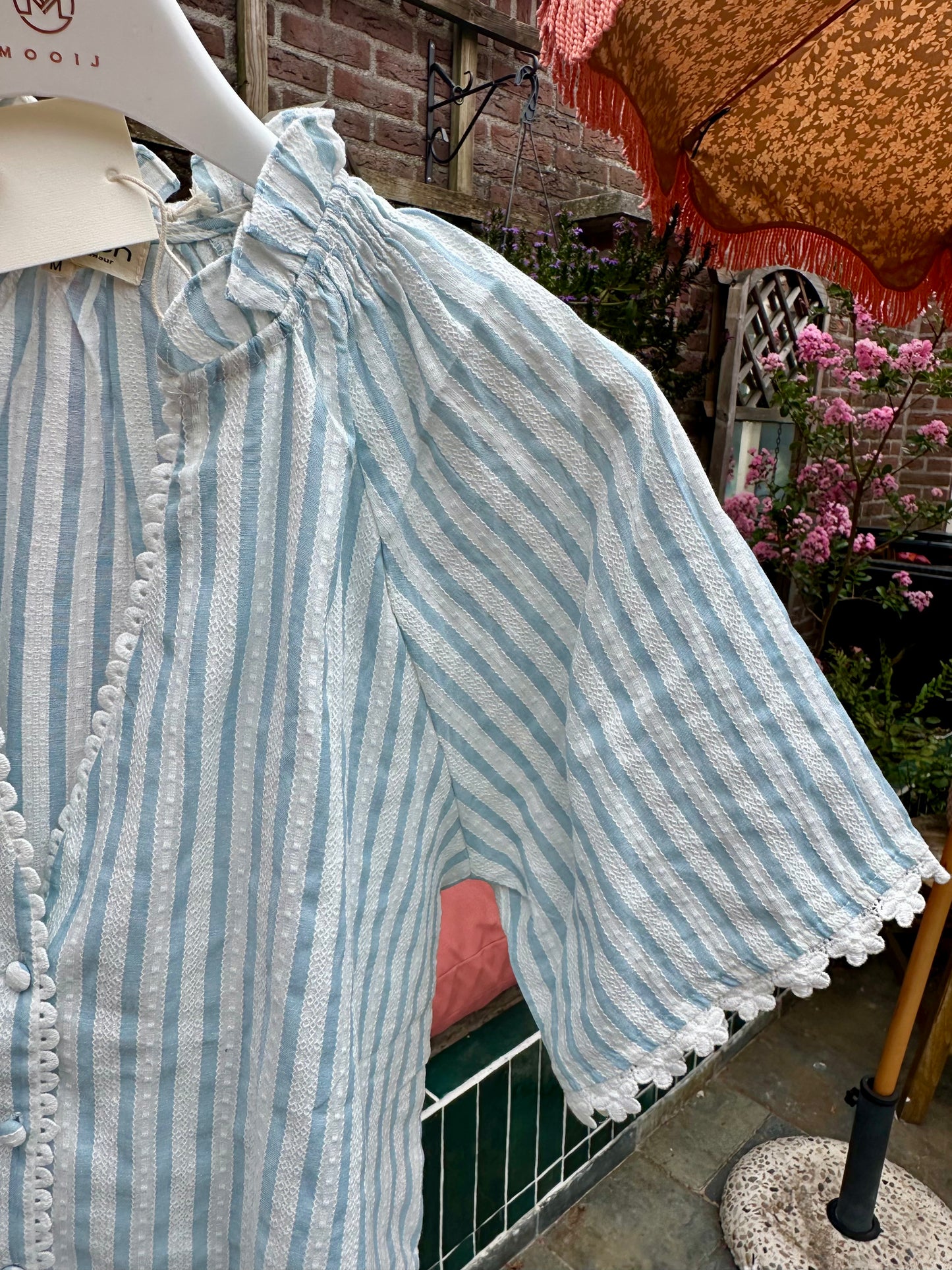Ilse - blauw wit gestreept blousje