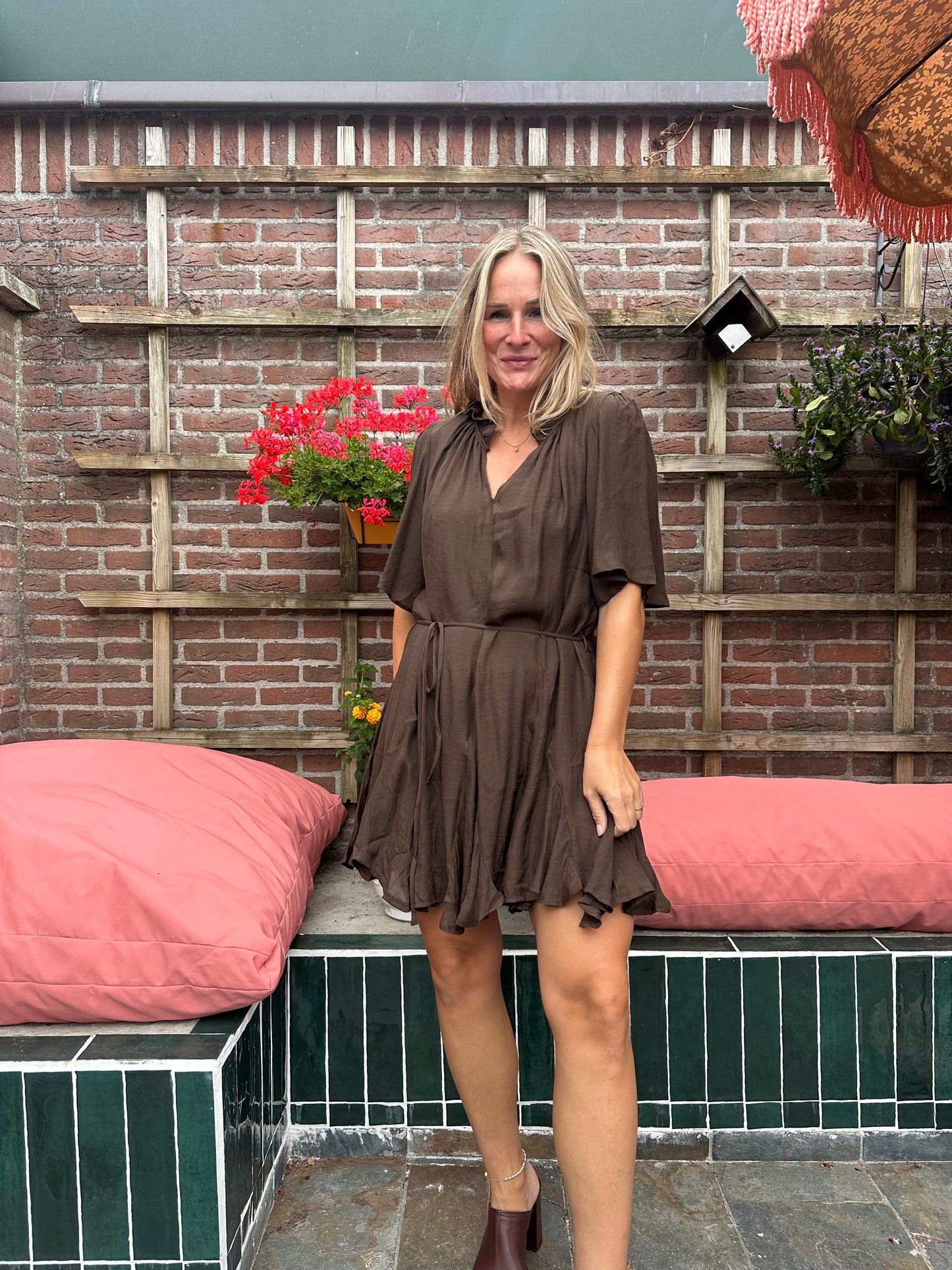 Evi - bruin jurkje