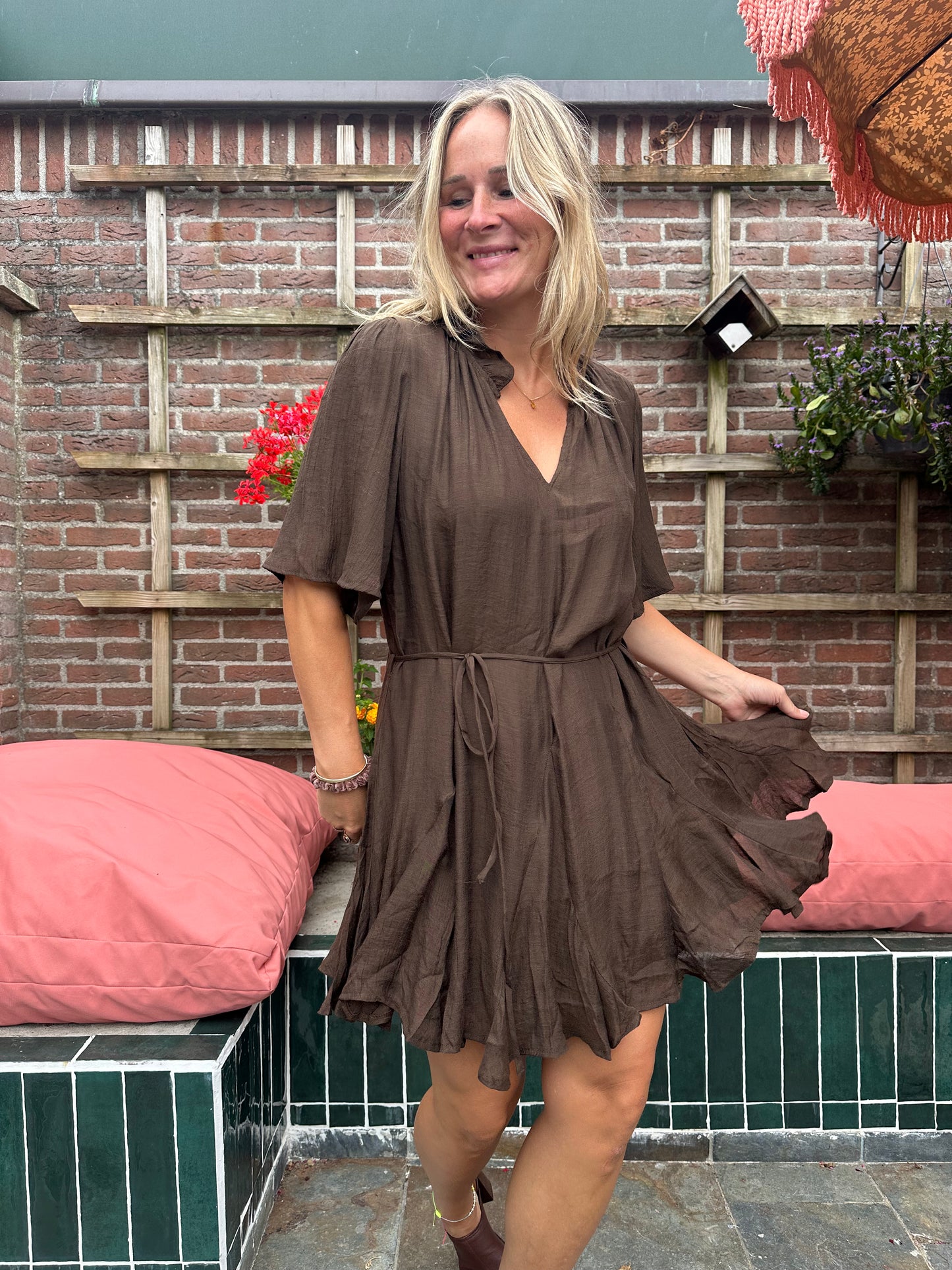 Evi - bruin jurkje