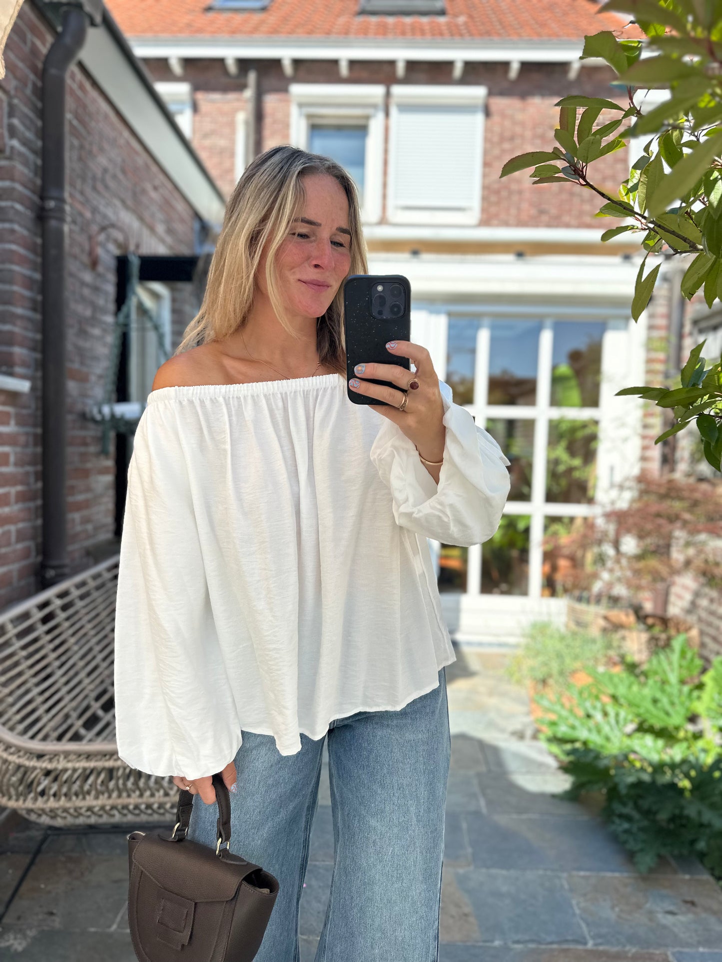 Imre - off shoulder top gebroken wit