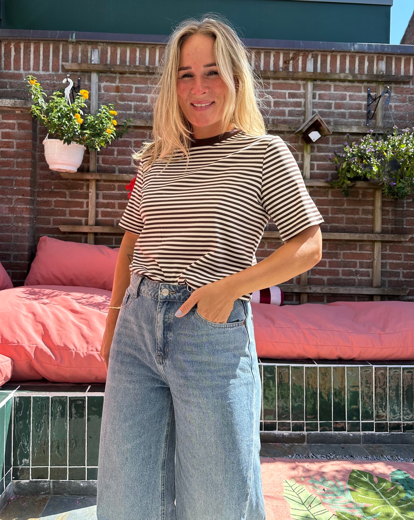 Irina - strepen t-shirt bruin