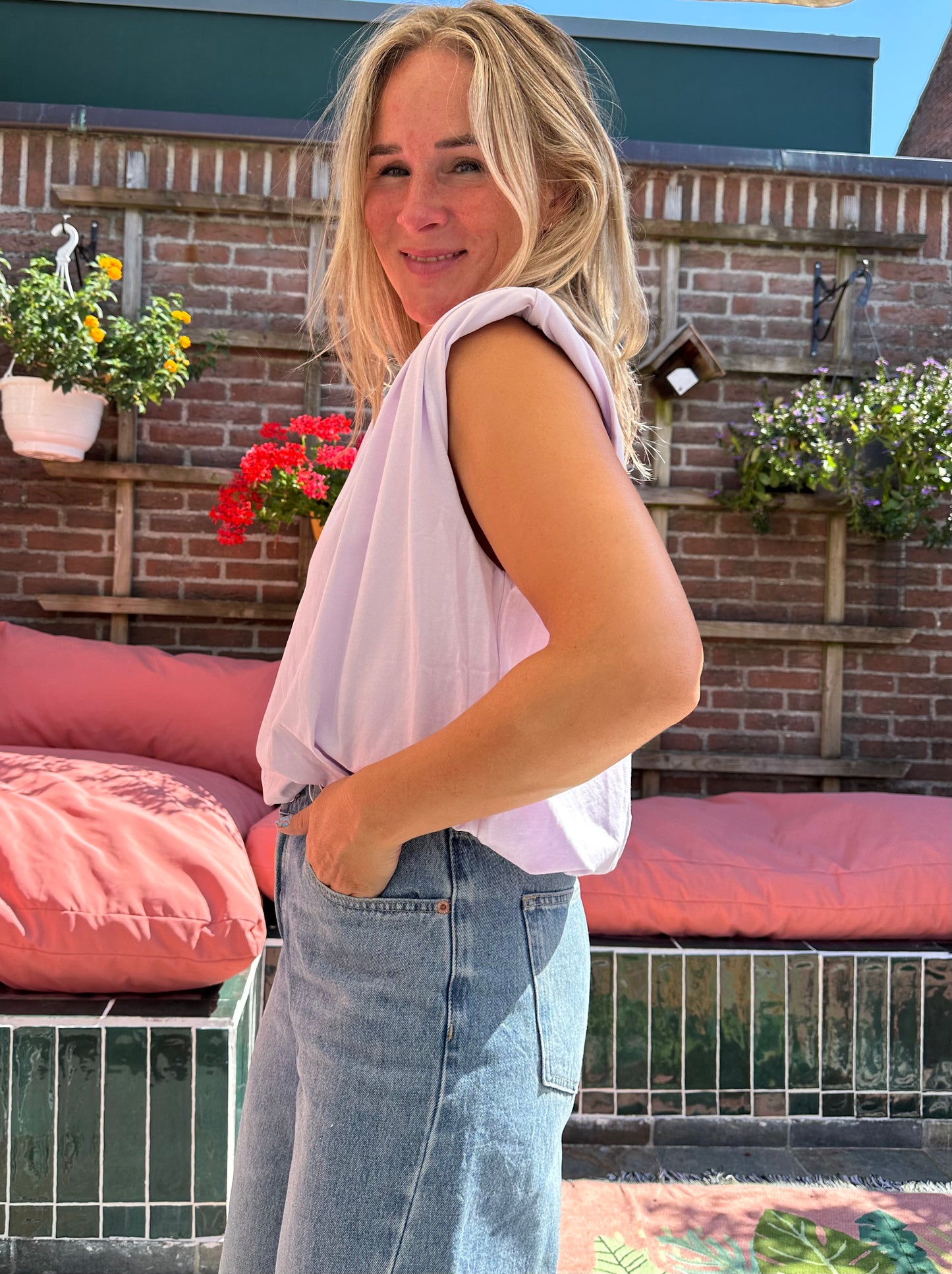 Ireen - lila top met schoudervulling
