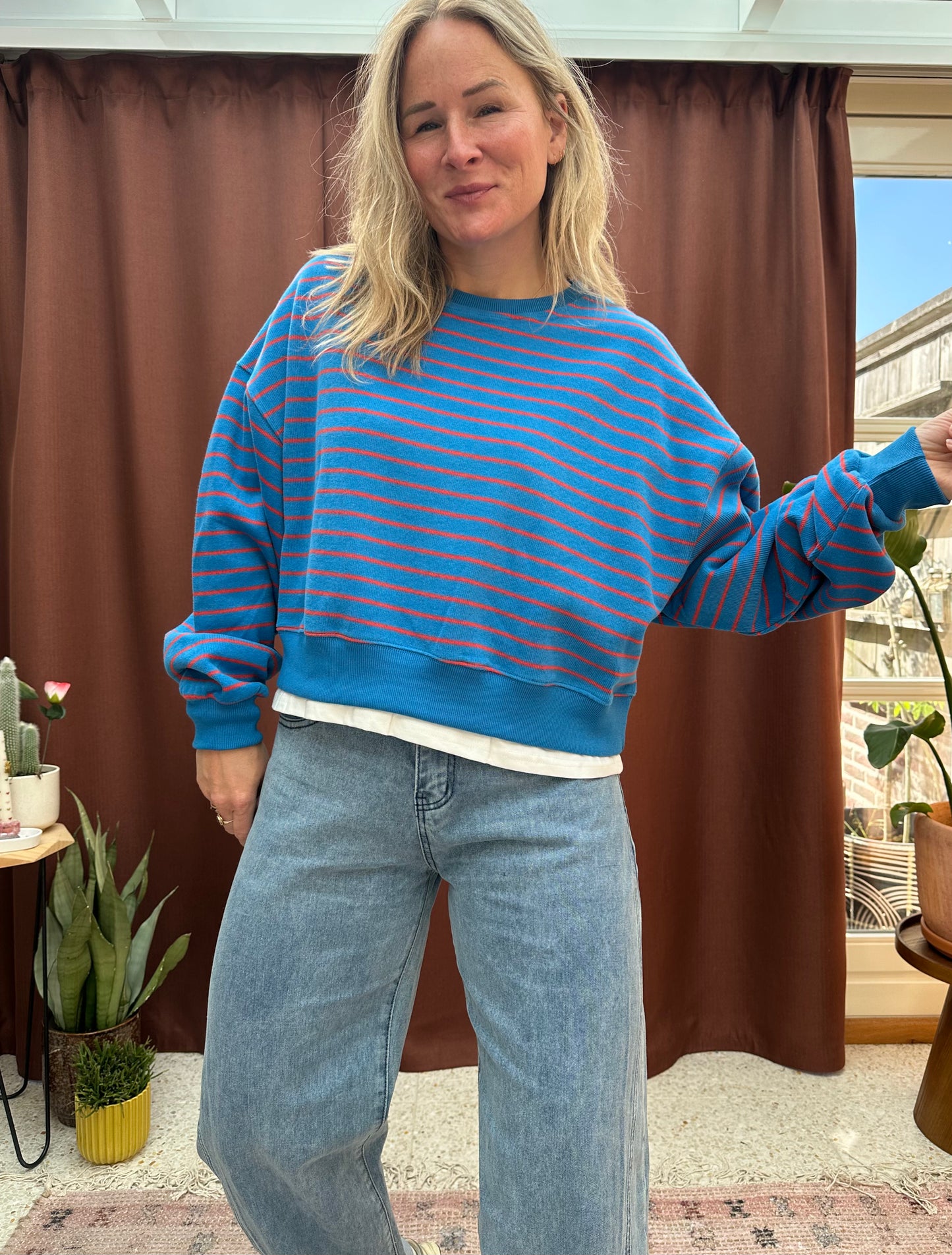 Epic - blauwe sweater rode streep