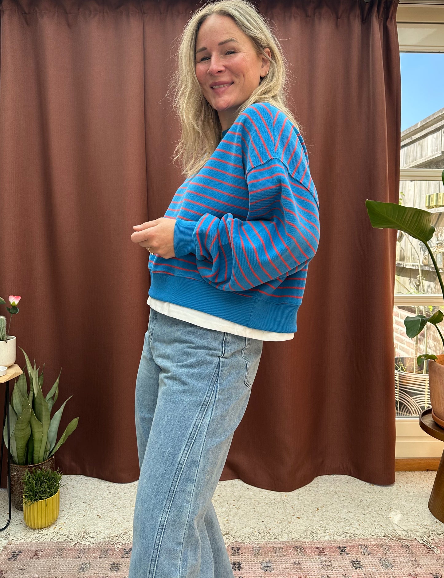 Epic - blauwe sweater rode streep
