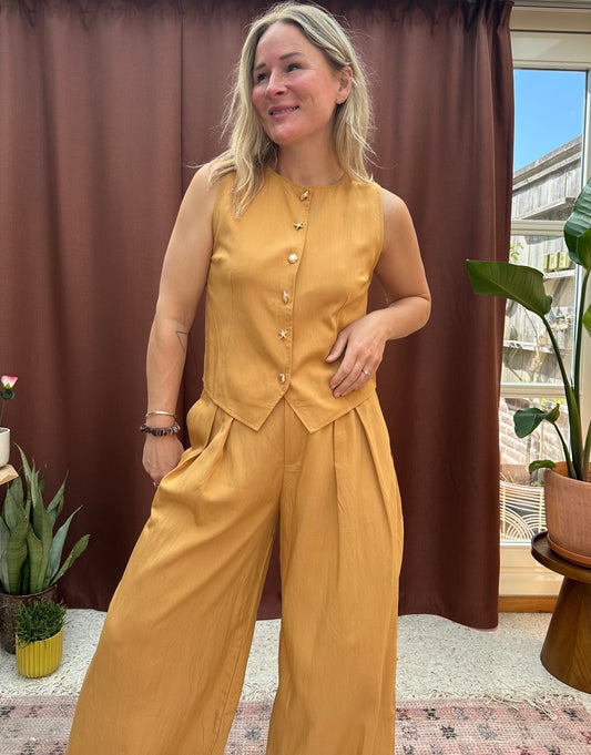 Esther - gilet oker geel